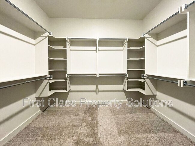 Foto del edificio - 512 NW 176th Terrace