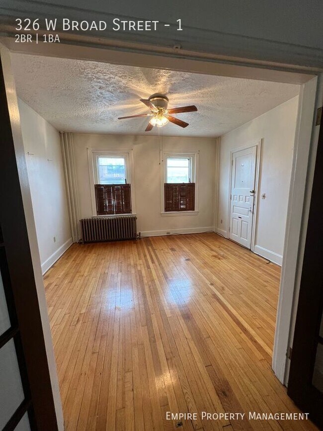 Building Photo - First floor: 2 Bedroom/ 1 Bathroom in Beth...