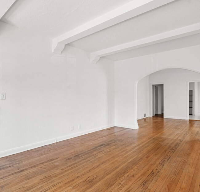 Foto del edificio - 454 N Orange Grove Ave