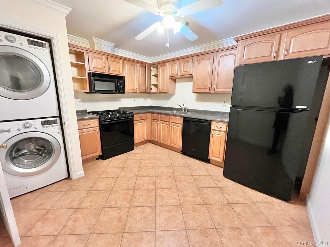 Foto principal - 153 Montgomery Ave