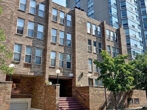 Building Photo - 744 W Gordon Terrace