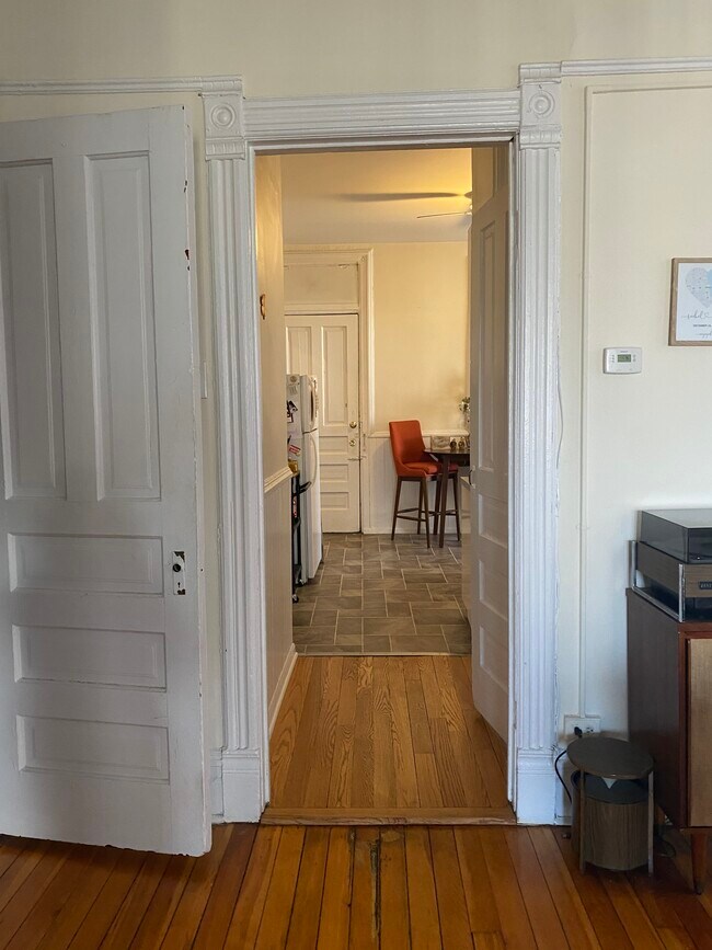 Foto del edificio - 616 N Noble St