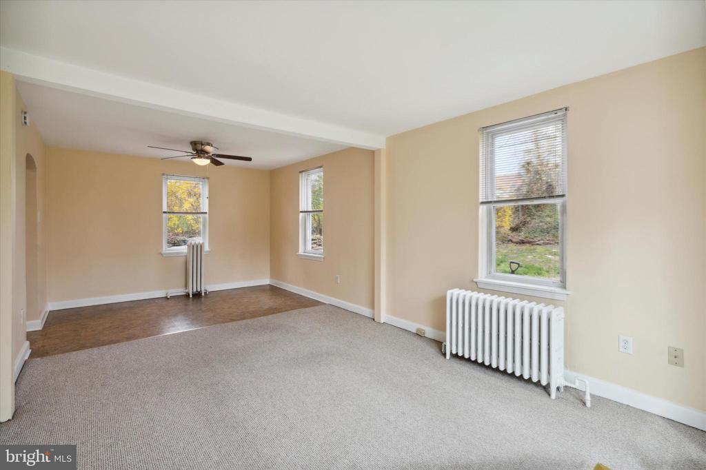 Primary Photo - 535 East Ave