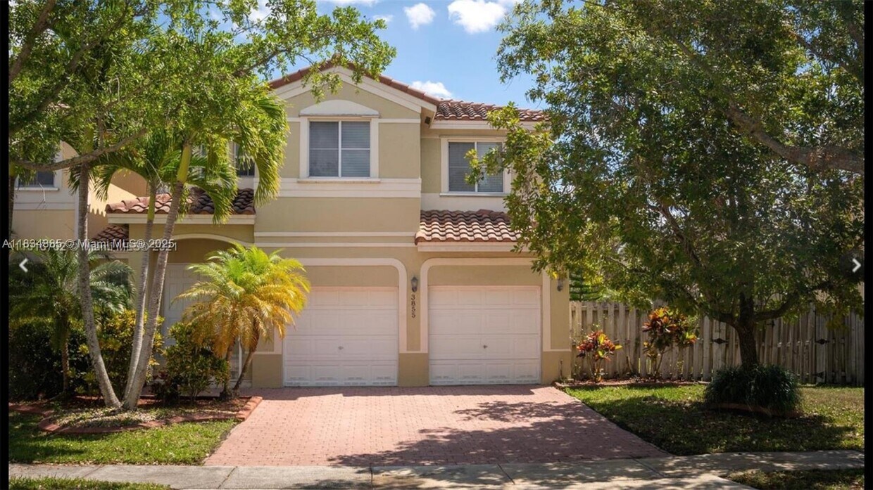 Foto principal - 3855 SW 171st Terrace