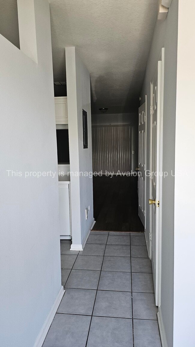 Foto del edificio - 8230 Dames Point Crossing Blvd N