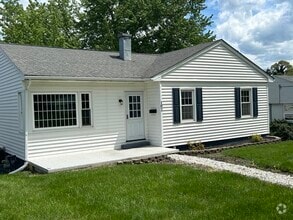 Building Photo - 102 Hutchinson Dr
