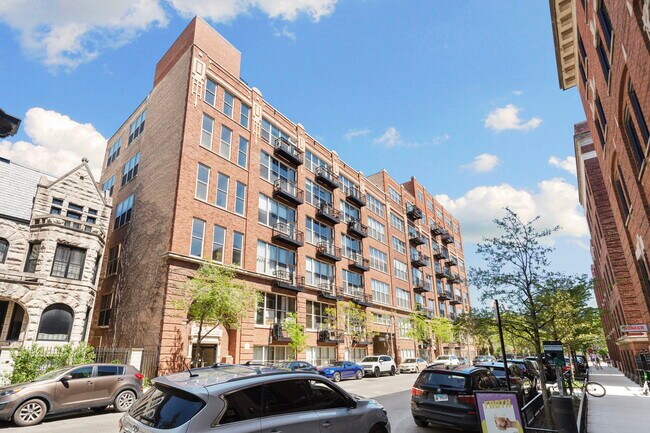 Building Photo - 1500 W Monroe St
