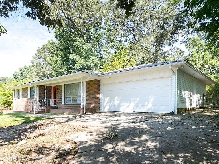 700 Forestwood Rd, Forestdale, AL 35214 House Rental in Forestdale