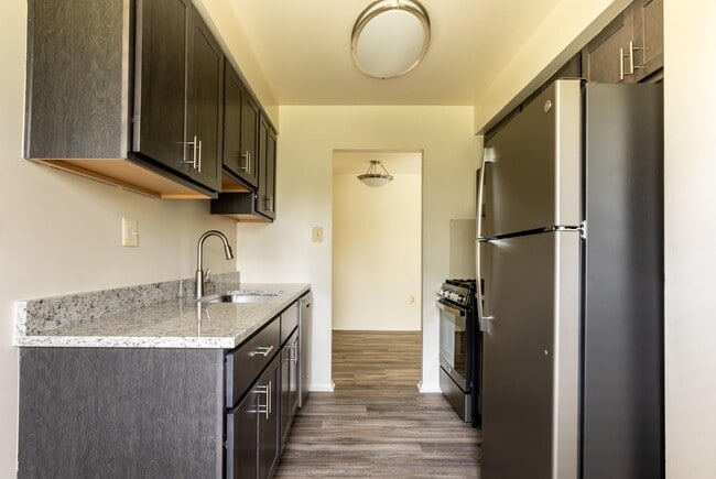 RenovatedRenovated Kitchen at Seminary Roundtop in Lutherville-Timonium - Seminary Roundtop Apartments