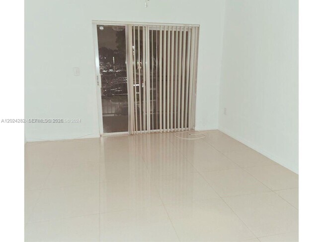 Foto del edificio - 220 SW 116th Ave