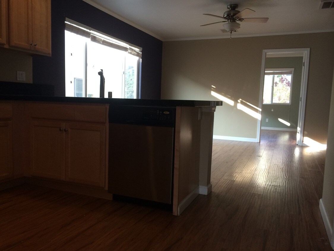 Foto principal - 5540 Franklin Ave