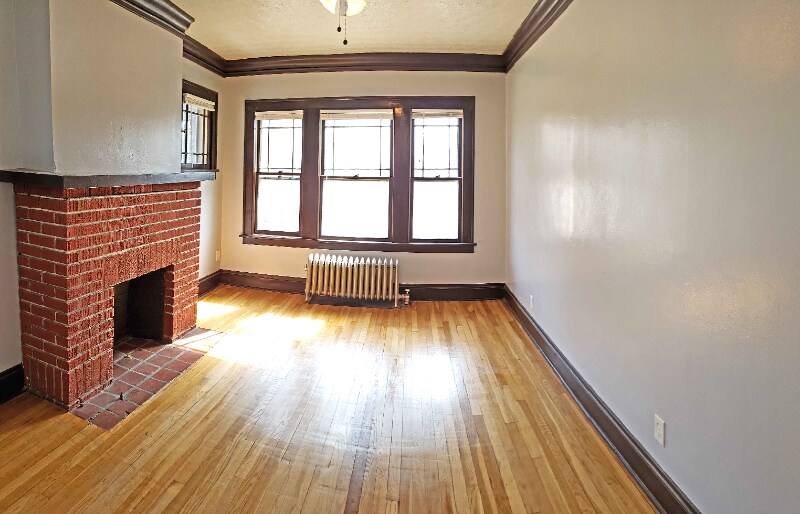 1670 Lauderdale Ave Unit 3, Lakewood, OH 44107 Room for Rent in