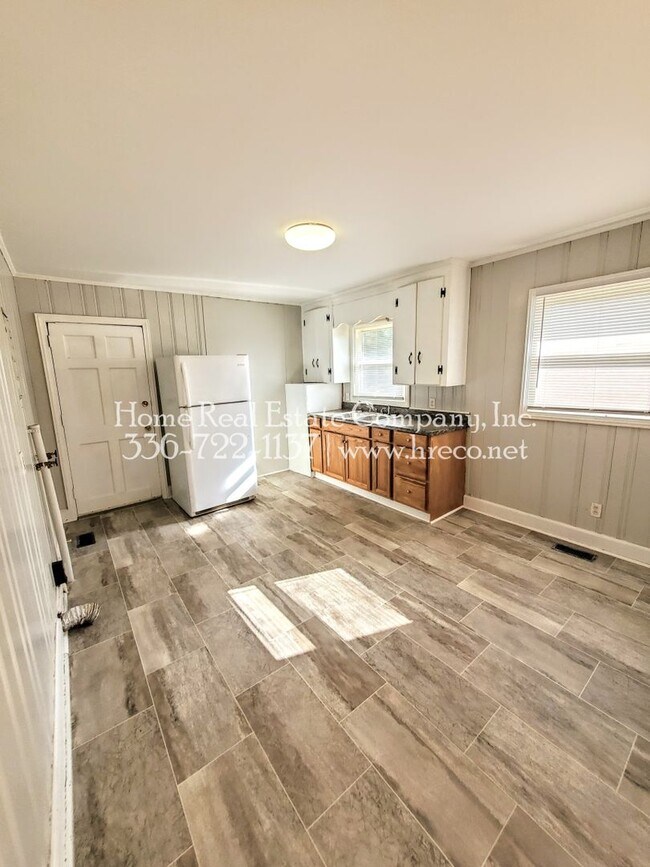 Building Photo - 2418 Newark Street