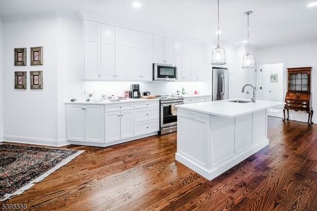 Building Photo - 29 Euclid Ave