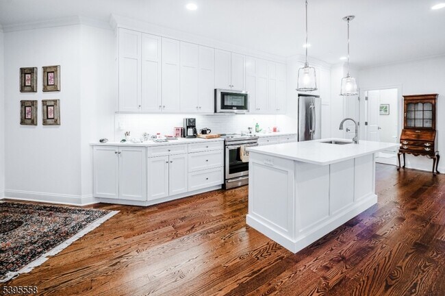 Foto del edificio - 29 Euclid Ave