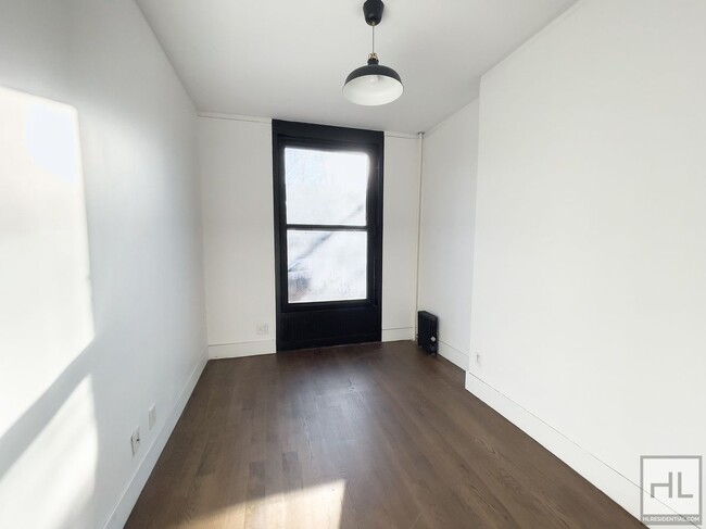 Foto del edificio - Carrol Gardens / Amazing Spacious 2-Bed 1-...