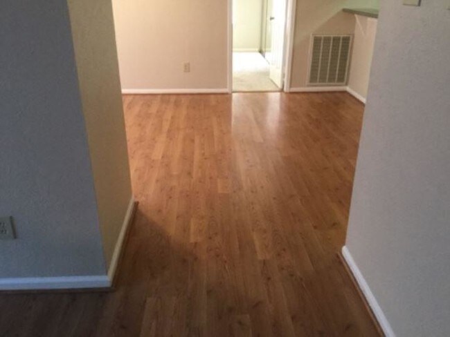 Foto del edificio - 15826 Maple Manor Dr