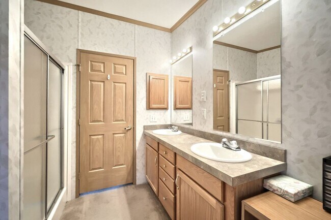 Foto del edificio - 3011 Faith Ln