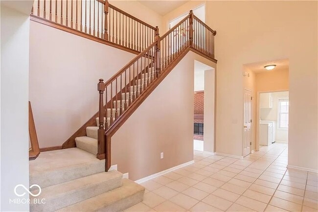 Building Photo - 15151 New Haven Dr