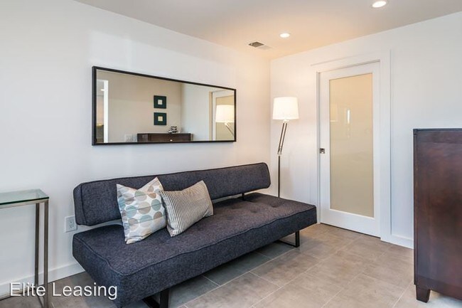 Building Photo - Studio, 1 bath Apartment - 3646 20th Street