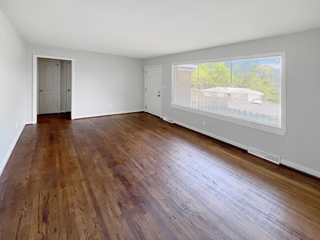 Foto del edificio - 1260 Hiawatha Drive NE