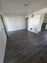 Building Photo - 367 Conley Ave