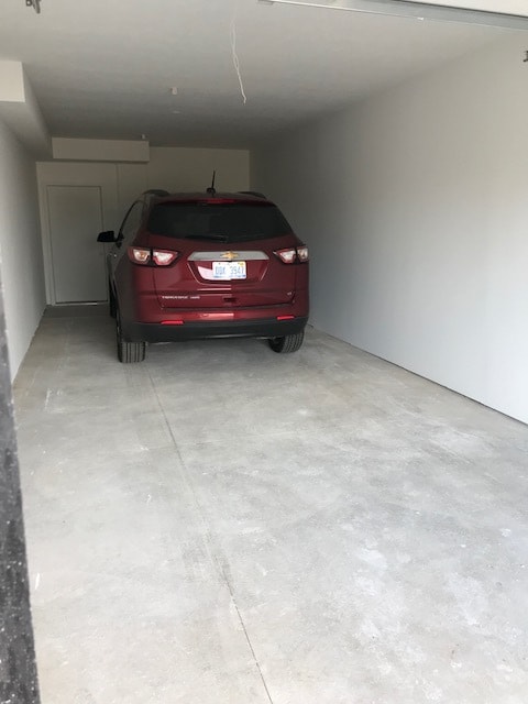 Building Photo - Platinum Pines