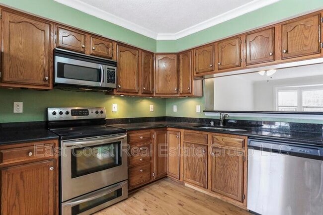 Building Photo - 5257 Earles Ct