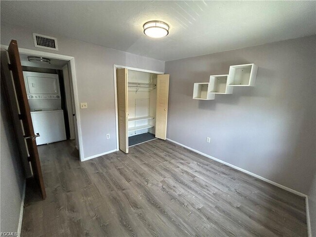 Foto del edificio - 2690 Park Windsor Dr