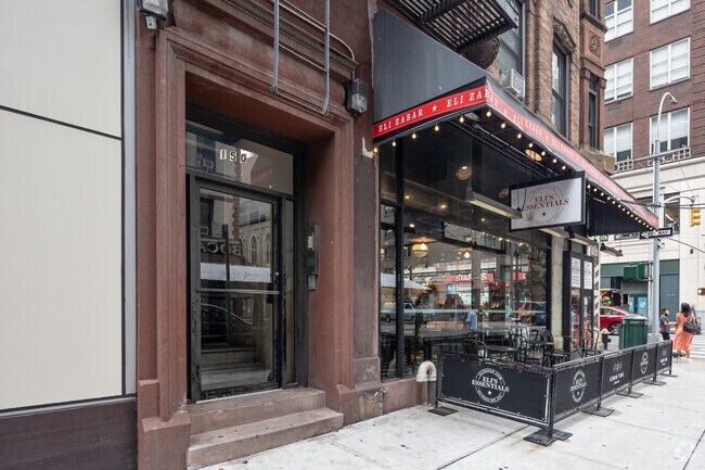 Entrance - 150 E 87th St