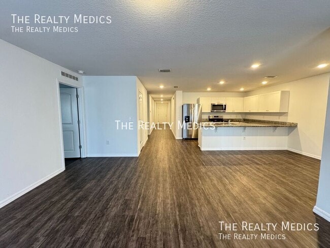 Building Photo - 392 Aster Ct