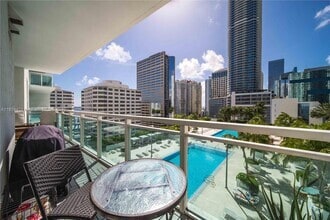 Building Photo - 950 Brickell Bay Dr