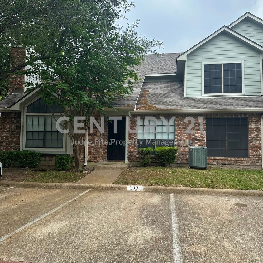 Primary Photo - Beautiful 2-Story 2/2 Condo Located in Cop...
