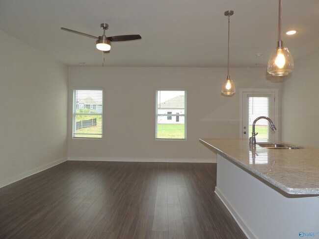 Building Photo - 26257 Valley Ridge Rd