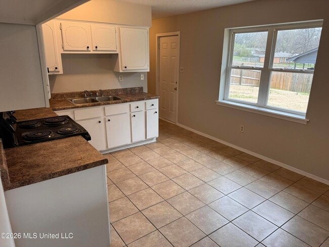 Building Photo - 5431 Nail Rd