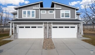 Building Photo - 904 Lincoln Wy
