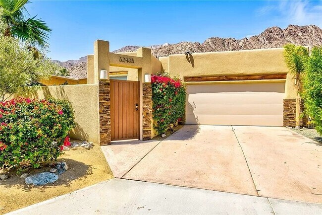 Building Photo - Cool contemporary home in the Cove