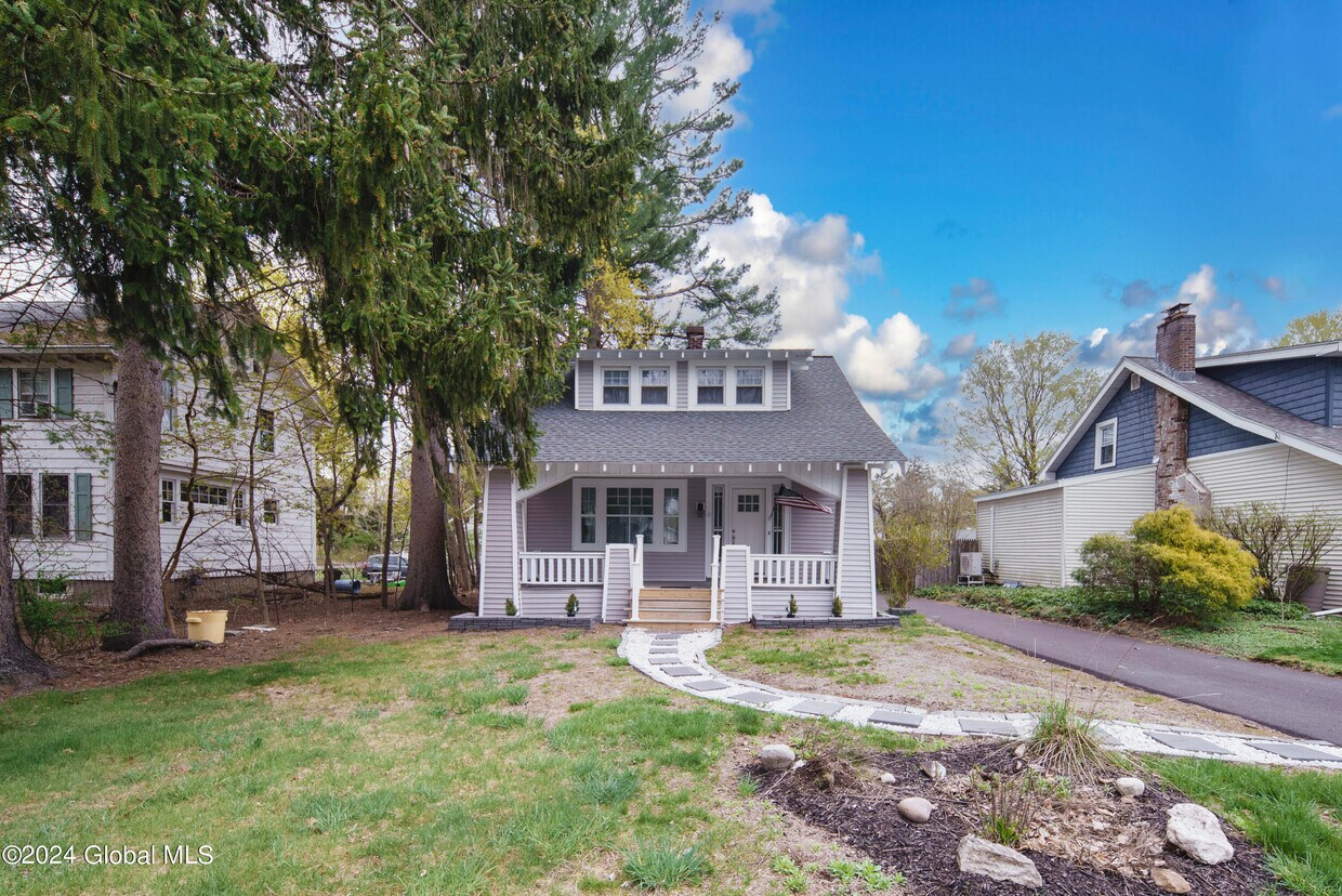 Primary Photo - 10 Glendale Ave