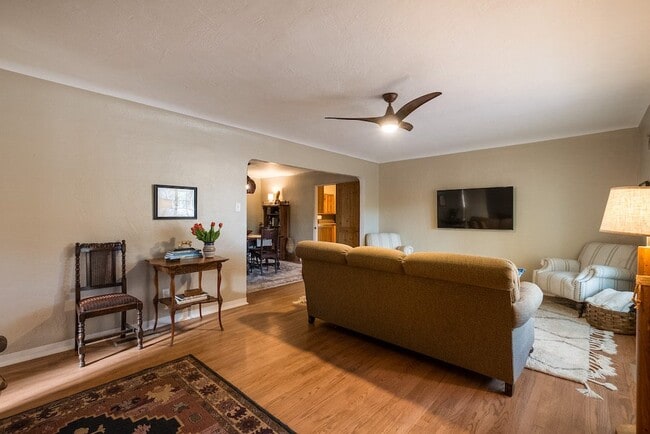 Foto del edificio - 3812 Calle Del Monte NE