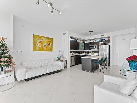 Foto del edificio - 90 SW 3rd St