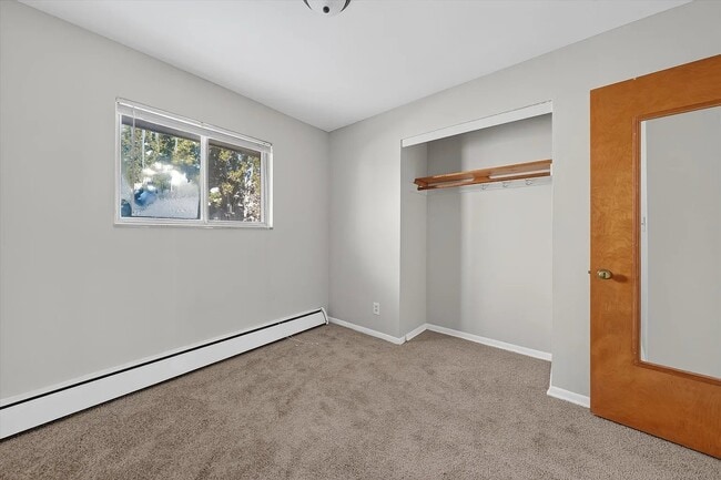 Building Photo - 23 W Burdick St