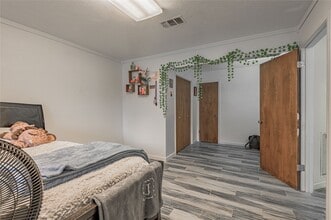 Building Photo - 2904 Old Houston Rd