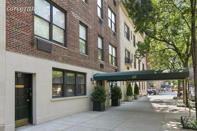 Maisonette Entrance on E 72nd St. - Co-Op