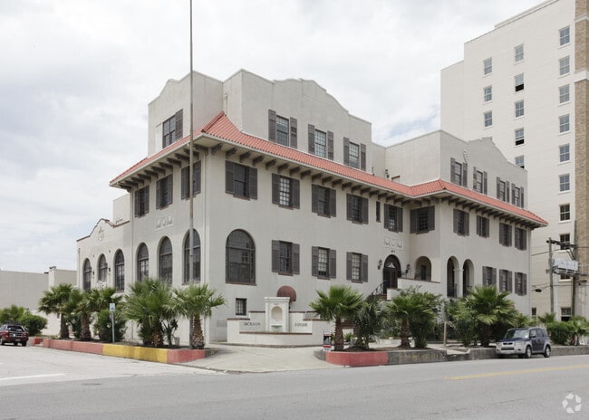 Building Photo - Jackson Square