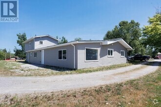 Building Photo - 26-26 Stoney Creek Rd