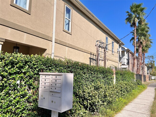 Foto del edificio - 4611 Sharman St