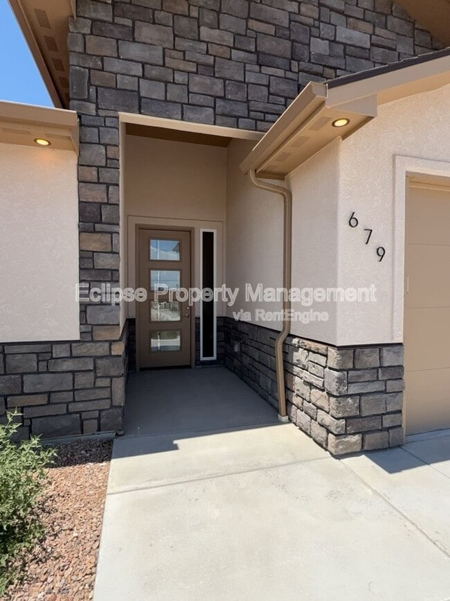 Building Photo - 679 Eadin Ln