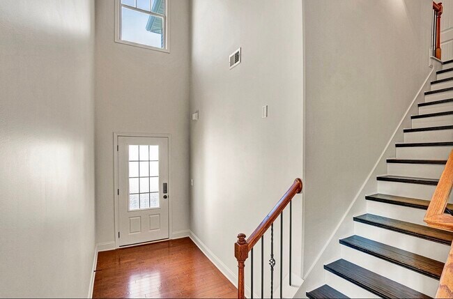 Foto del edificio - 257 Meadow Blossom Way