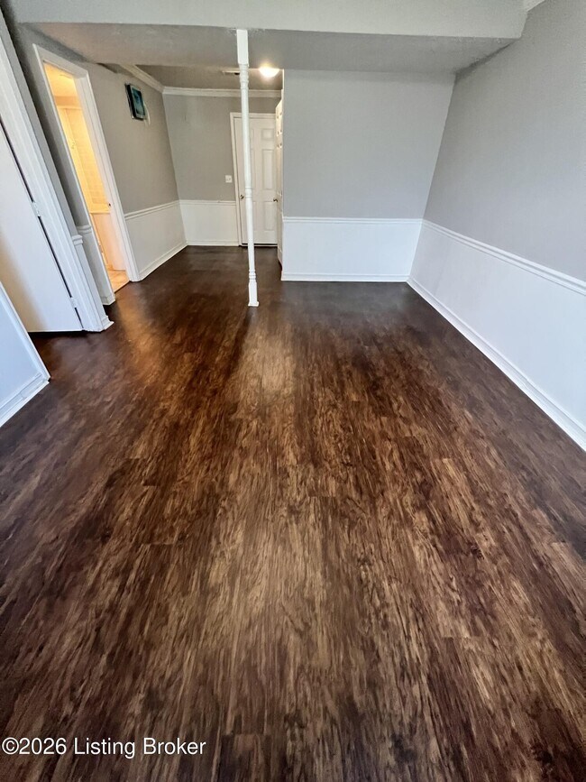 Foto del edificio - 3700 Hillcross Dr
