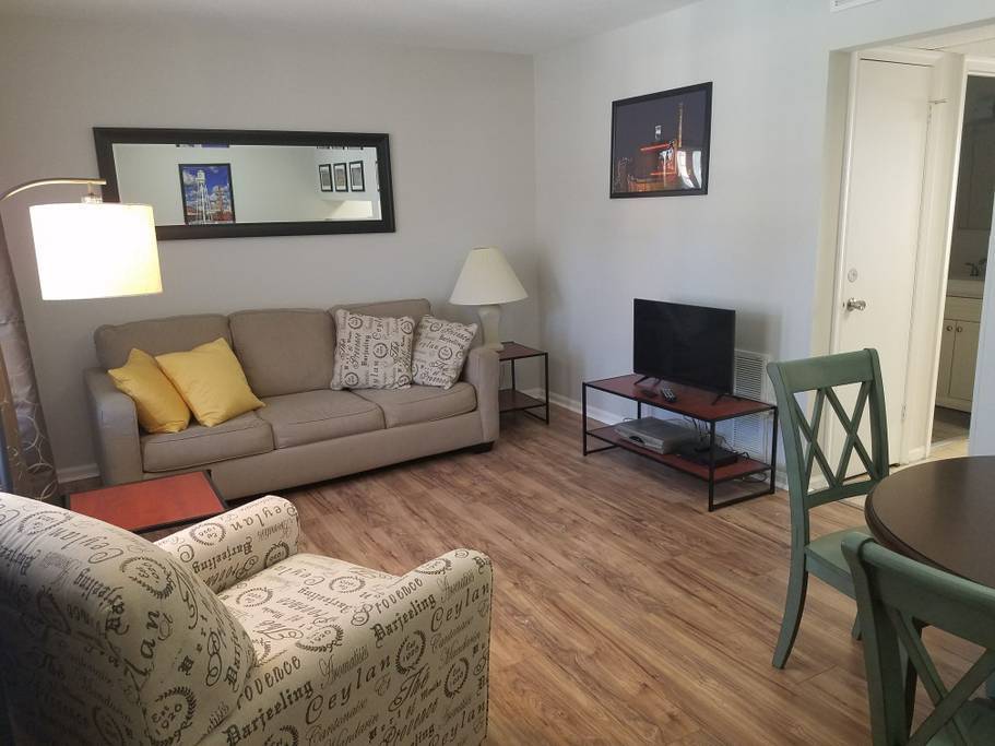 Foto principal - 807 W Trinity Ave